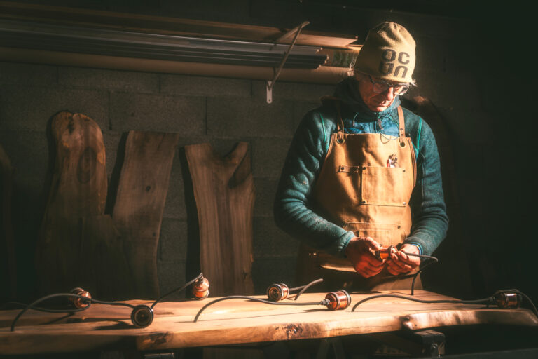 lamparas de madera a medida