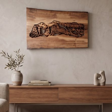 cuadro peña montañesa en madera relieve artesanal